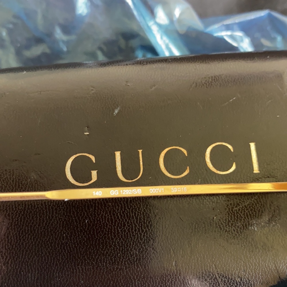 Gucci Hologram Aviator Sunglasses. - Picture 4 of 6